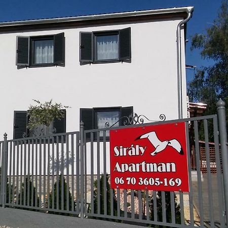 Siraly Apartman Hajdúnánás Buitenkant foto