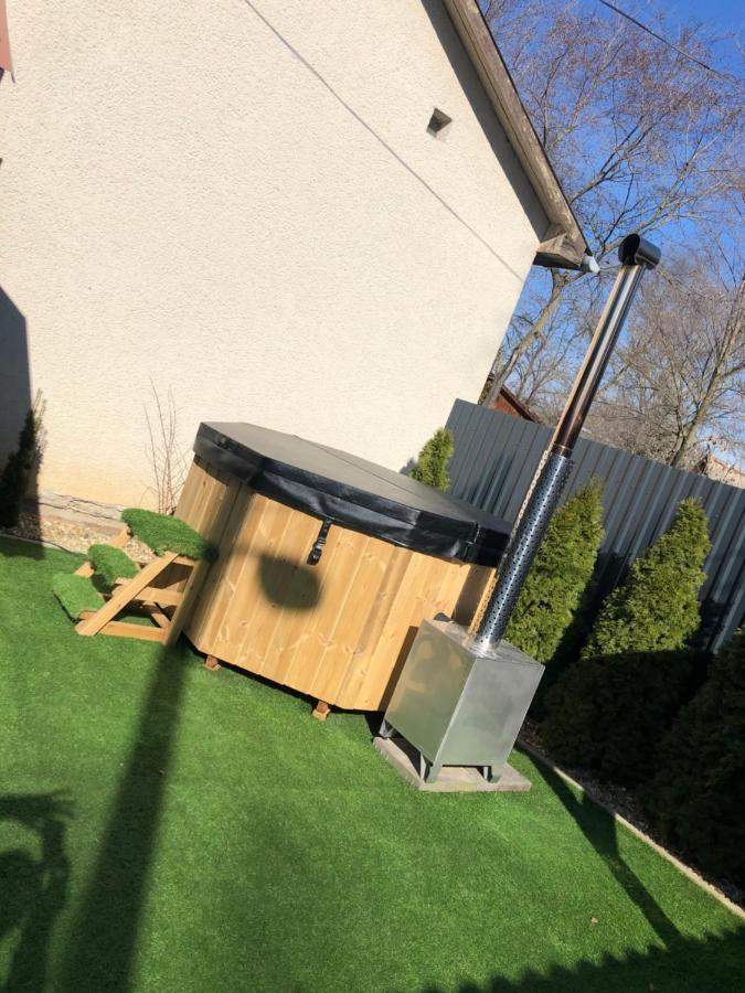Siraly Apartman Hajdúnánás Buitenkant foto