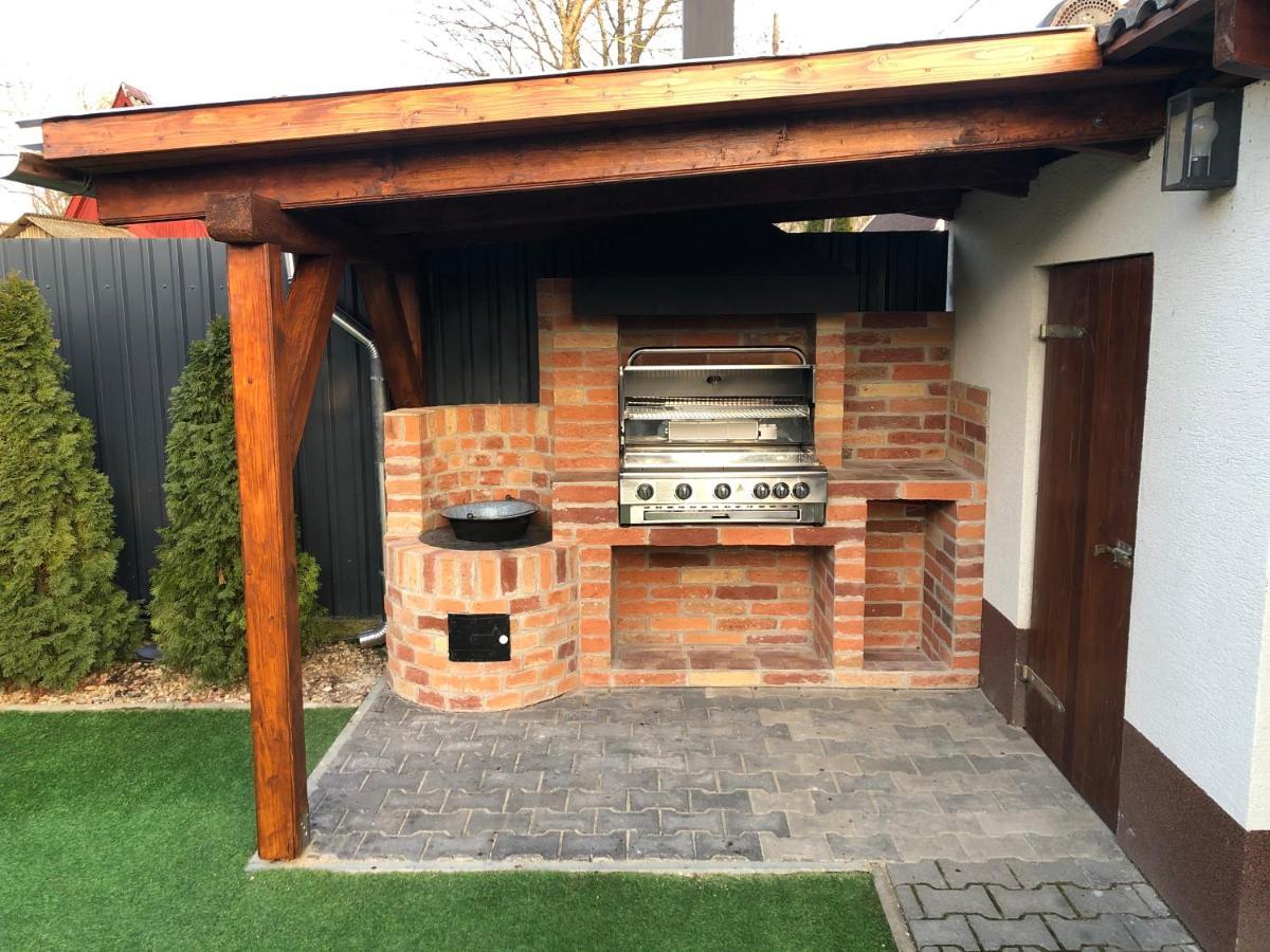 Siraly Apartman Hajdúnánás Buitenkant foto