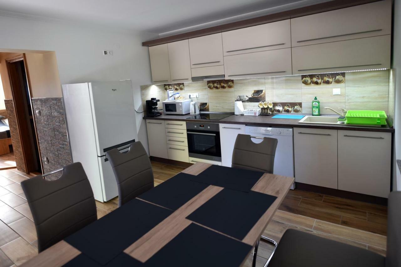 Siraly Apartman Hajdúnánás Buitenkant foto