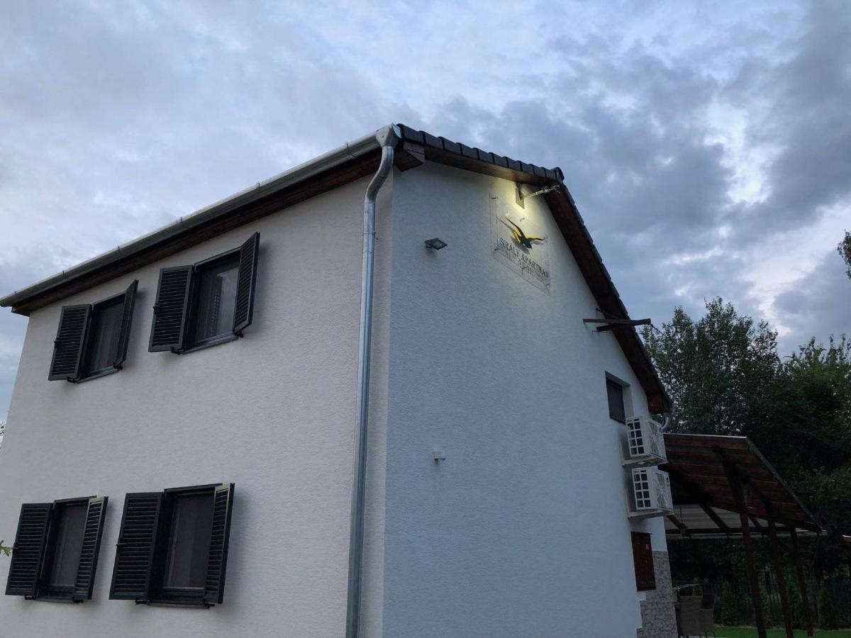 Siraly Apartman Hajdúnánás Buitenkant foto